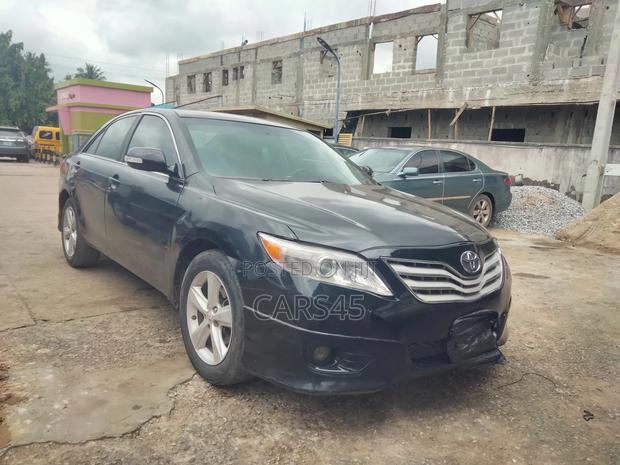 Toyota Camry 2010 Black