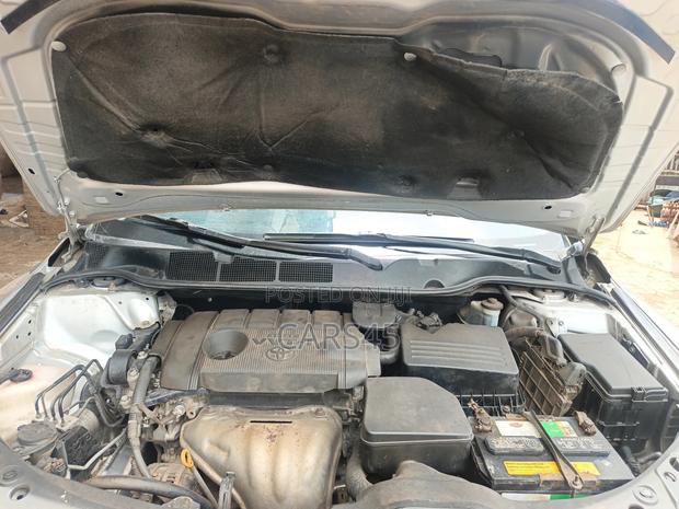 Toyota Venza 2011 Silver
