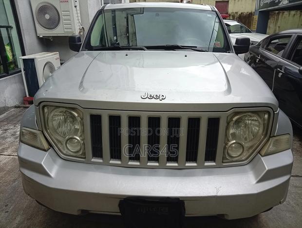 Jeep Liberty 2012 Silver