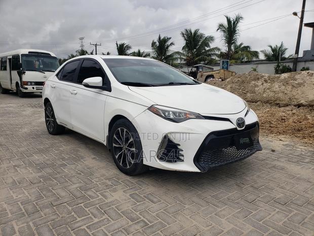 Toyota Corolla 2017 White