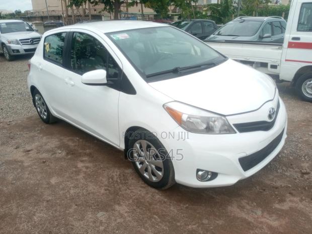 Toyota Yaris 2012 White