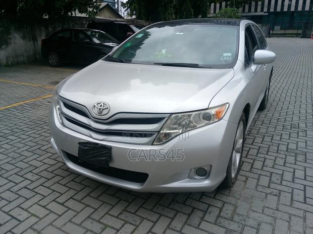 Toyota Venza V6 AWD 2011 Silver