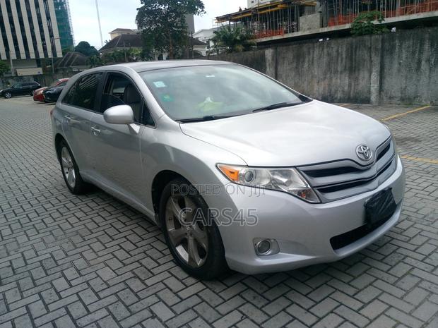 Toyota Venza V6 AWD 2011 Silver
