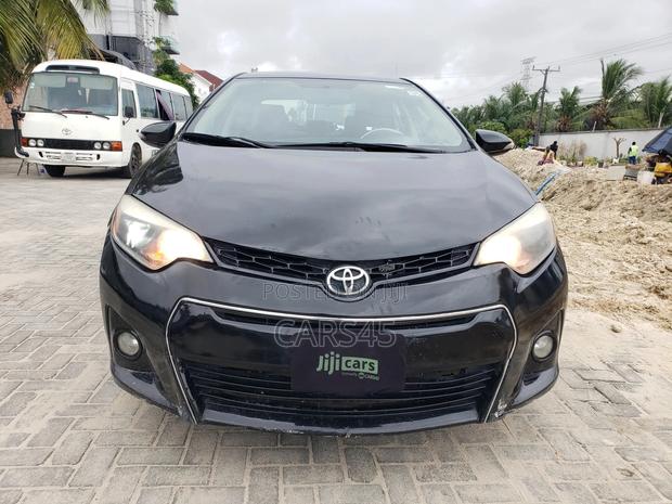 Toyota Corolla 2014 Black