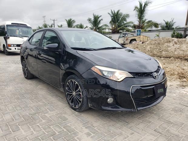 Toyota Corolla 2014 Black