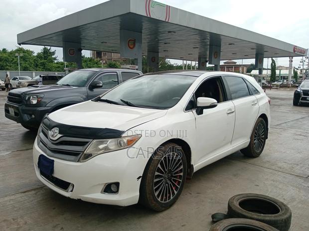 Toyota Venza 2011 White
