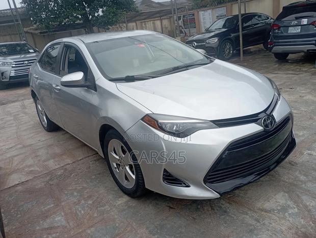 Toyota Corolla 2018 Silver