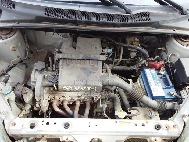 Toyota Yaris 2003 Silver
