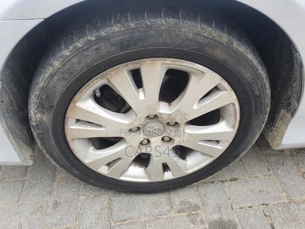 Toyota Avalon 2011 Silver