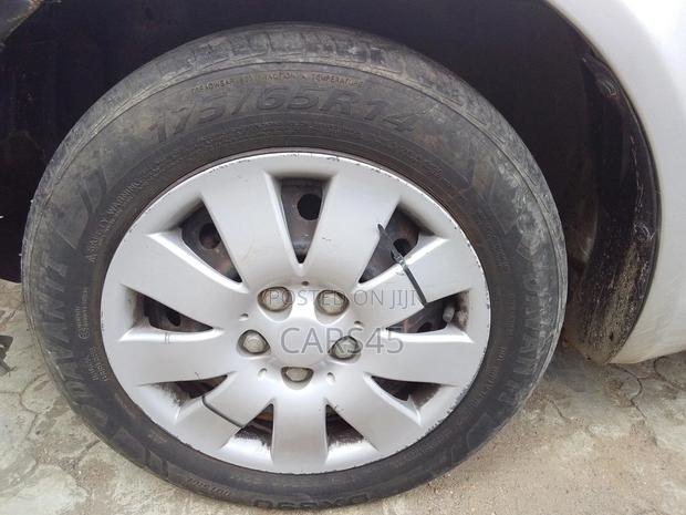 Toyota Yaris 2003 Silver
