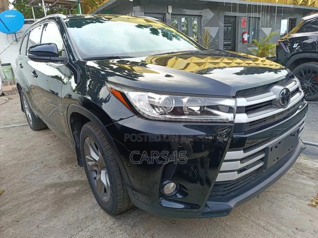 Toyota Highlander 2021 Black