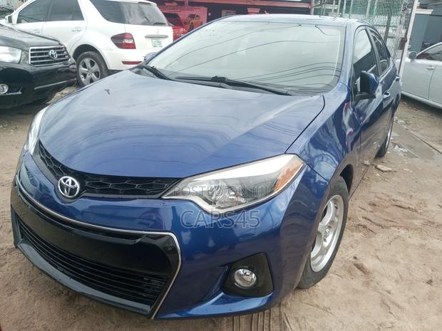 Toyota Corolla 2014 Blue