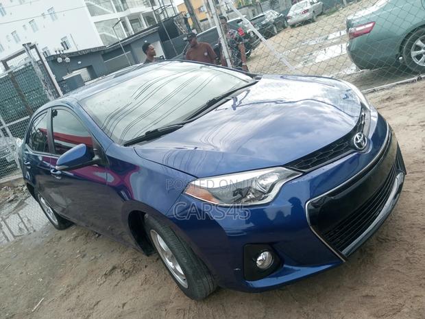 Toyota Corolla 2014 Blue