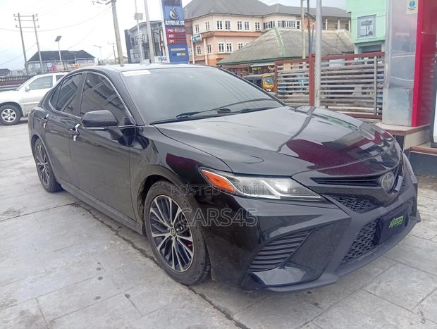 Toyota Camry 2017 Black