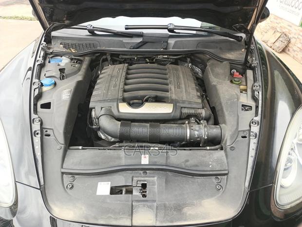 Porsche Cayenne 2013 Black