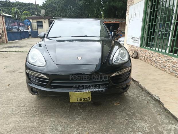 Porsche Cayenne 2013 Black