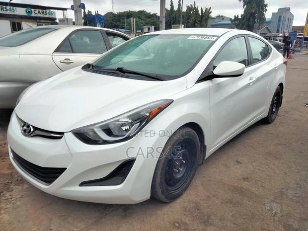 Hyundai Elantra 2016 White
