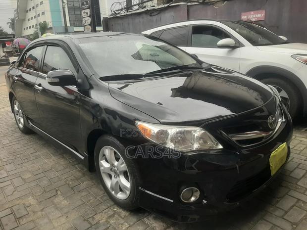 Toyota Corolla 2009 Black