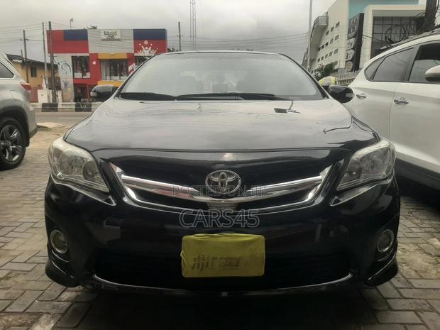 Toyota Corolla 2009 Black