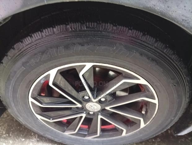 Toyota Corolla 2010 Gray