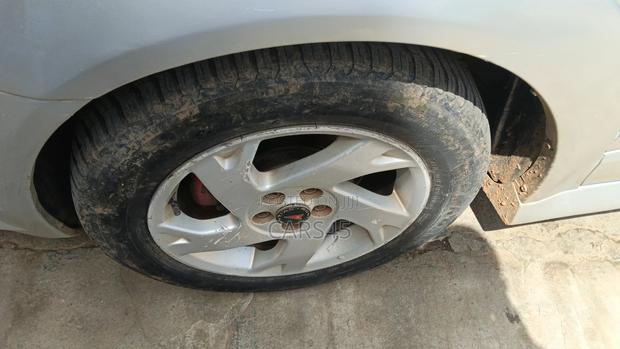Pontiac Vibe 2006 Silver