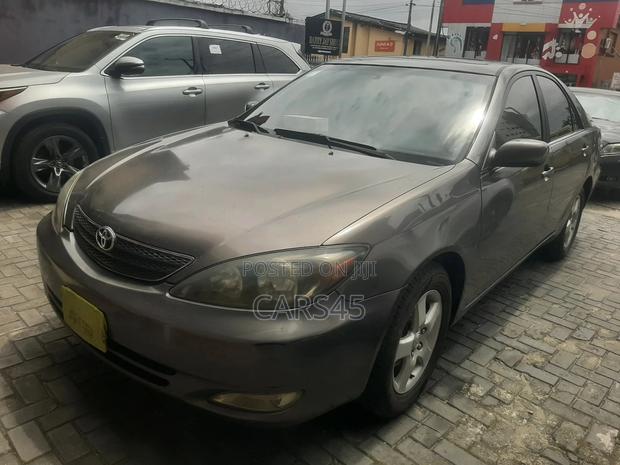 Toyota Camry 2003 Gray