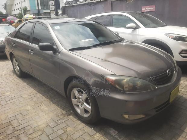 Toyota Camry 2003 Gray
