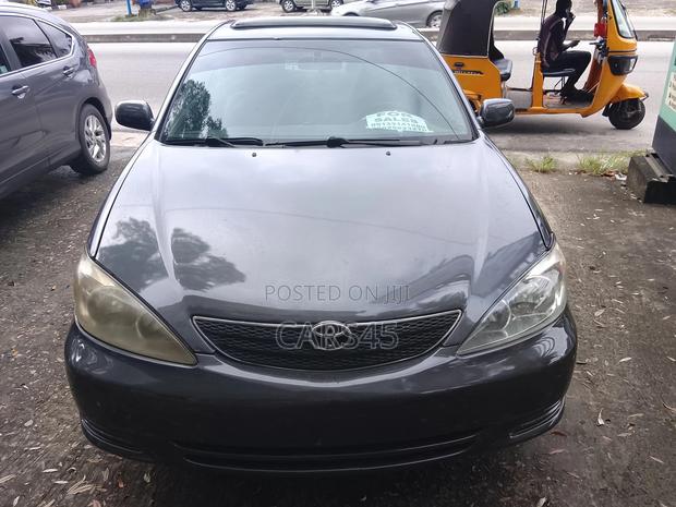 Toyota Camry LE 4dr Sedan (2.4L 4cyl 5M) 2003 Gray