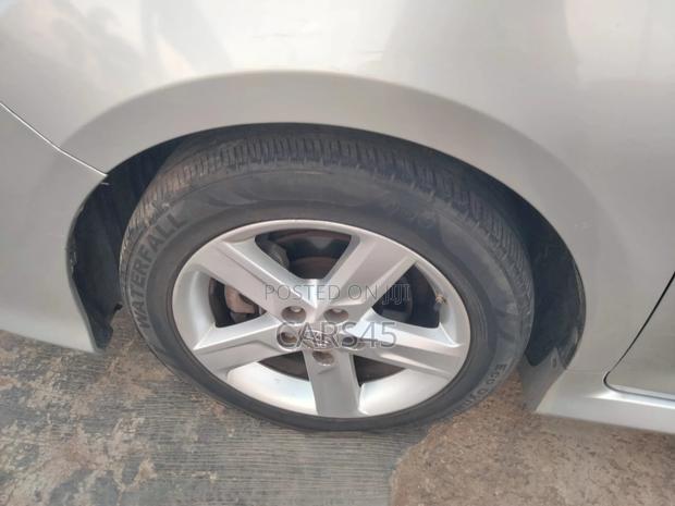 Toyota Camry 2014 Silver