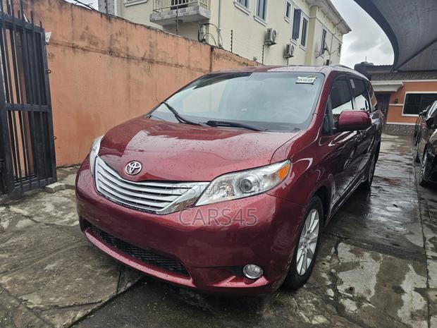 Toyota Sienna 2015 Red