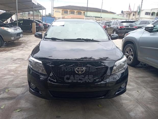 Toyota Corolla 2009 Black