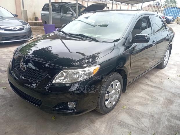 Toyota Corolla 2009 Black