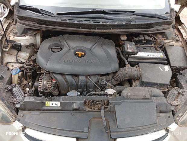 Hyundai Elantra 2013 Silver