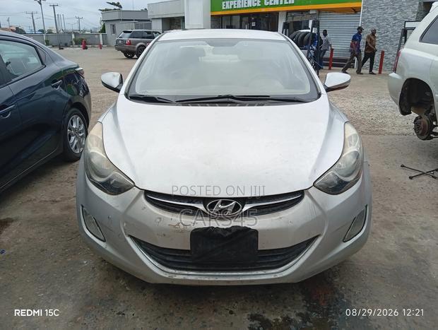 Hyundai Elantra 2013 Silver