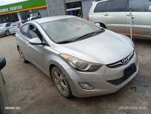 Hyundai Elantra 2013 Silver