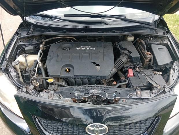 Toyota Corolla 2010 Black