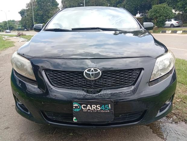 Toyota Corolla 2010 Black
