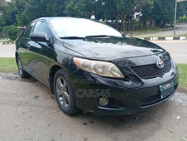 Toyota Corolla 2010 Black