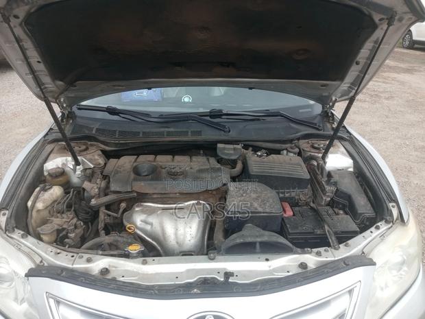 Toyota Camry 2011 Silver