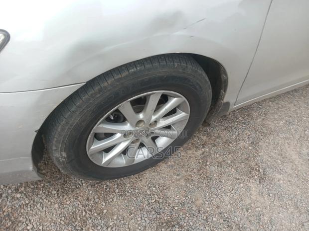 Toyota Camry 2011 Silver