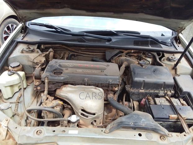 Toyota Camry 2004 Silver