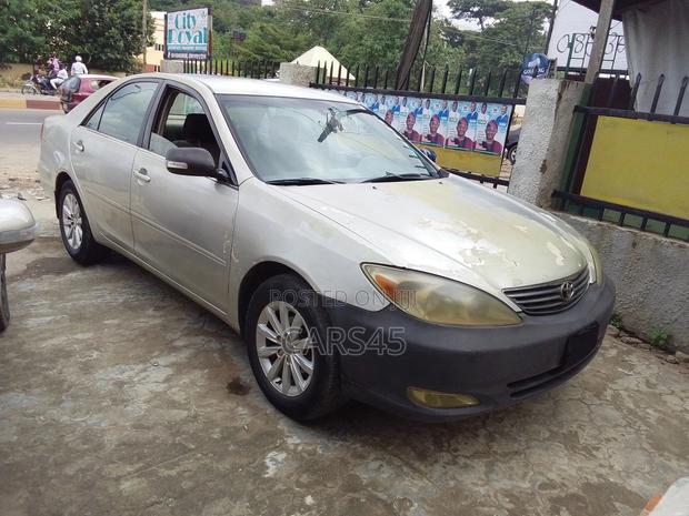 Toyota Camry 2004 Silver