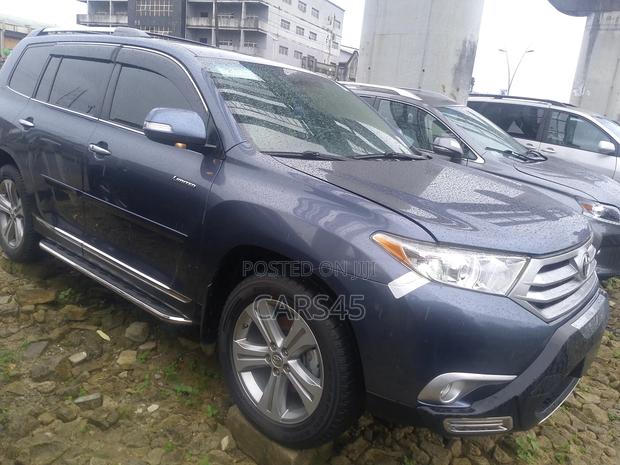 Toyota Highlander 2012 Blue