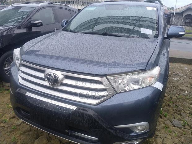 Toyota Highlander 2012 Blue