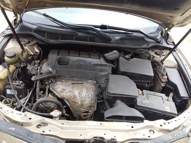 Toyota Camry 2011 Gold