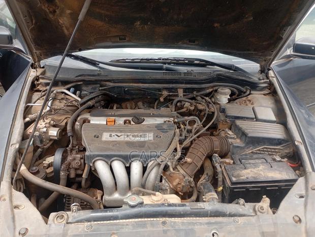 Honda Accord 2005 Gray