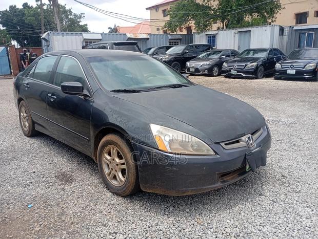 Honda Accord 2005 Gray