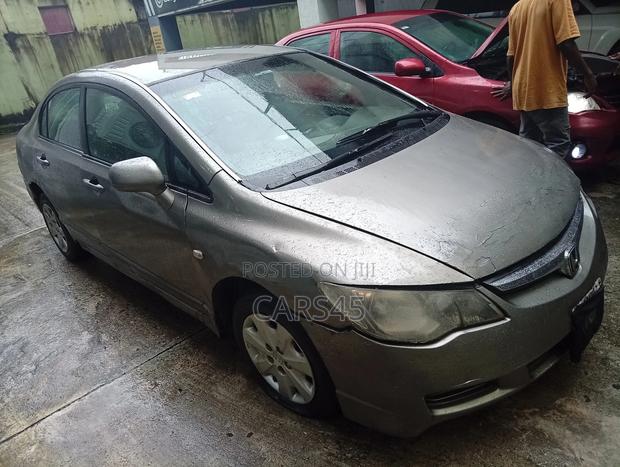 Honda Civic 2006 Silver