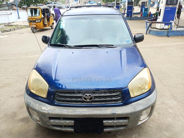 Toyota RAV4 2003 Blue
