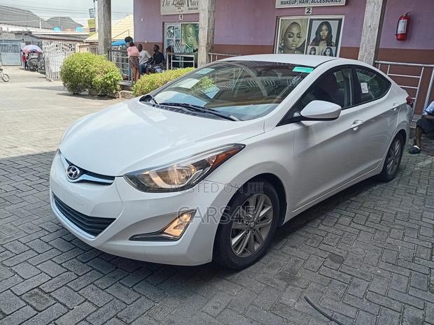 Hyundai Elantra 2014 White